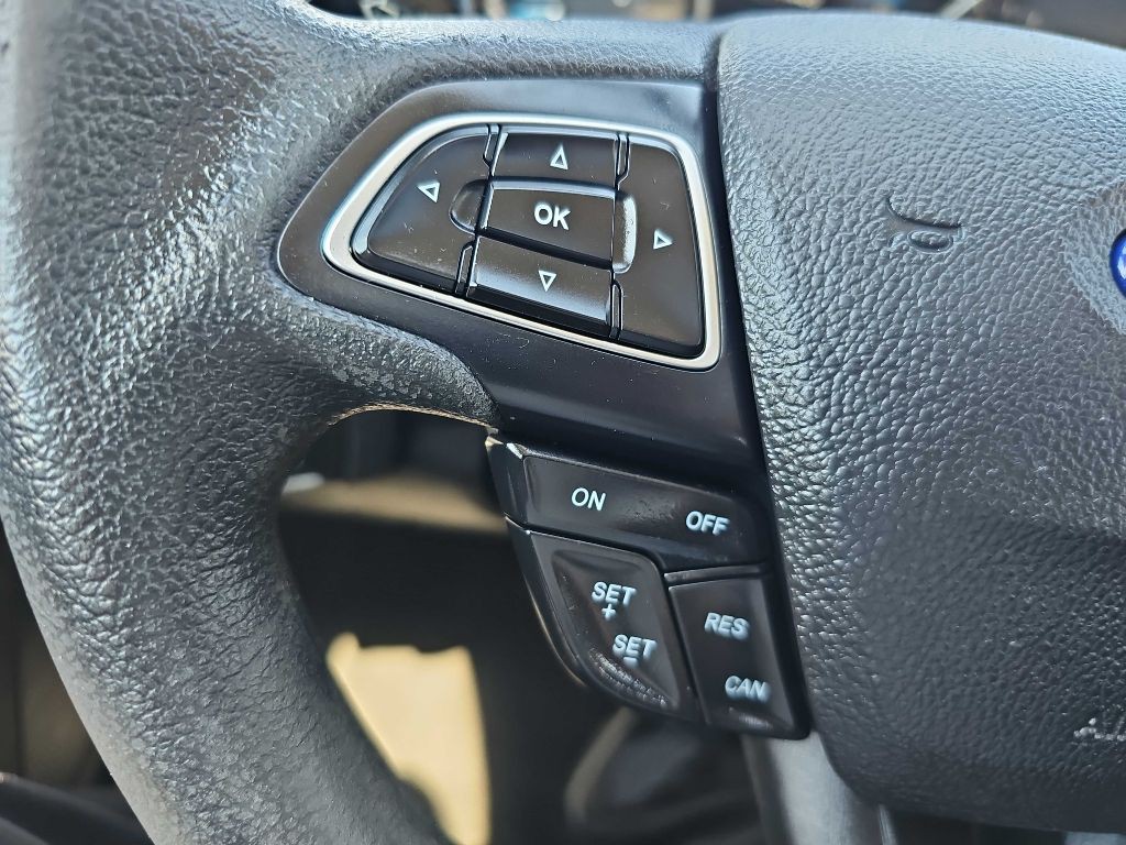 2018 Ford Focus Image 40