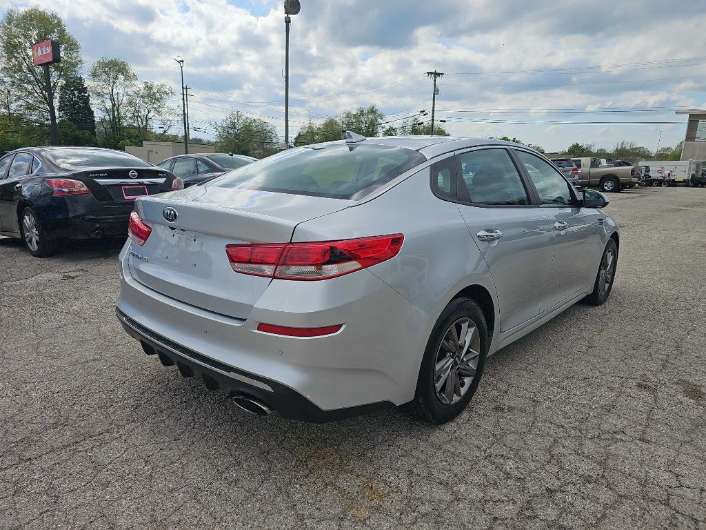 2019 Kia Optima Image 8