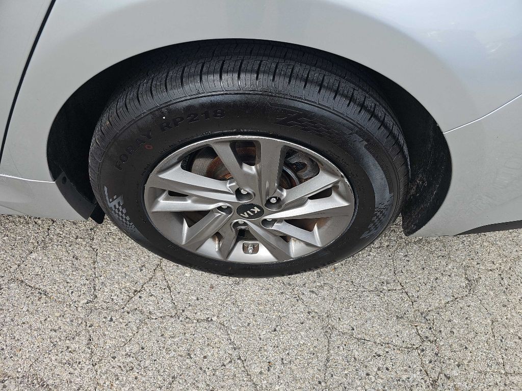 2019 Kia Optima Image 18