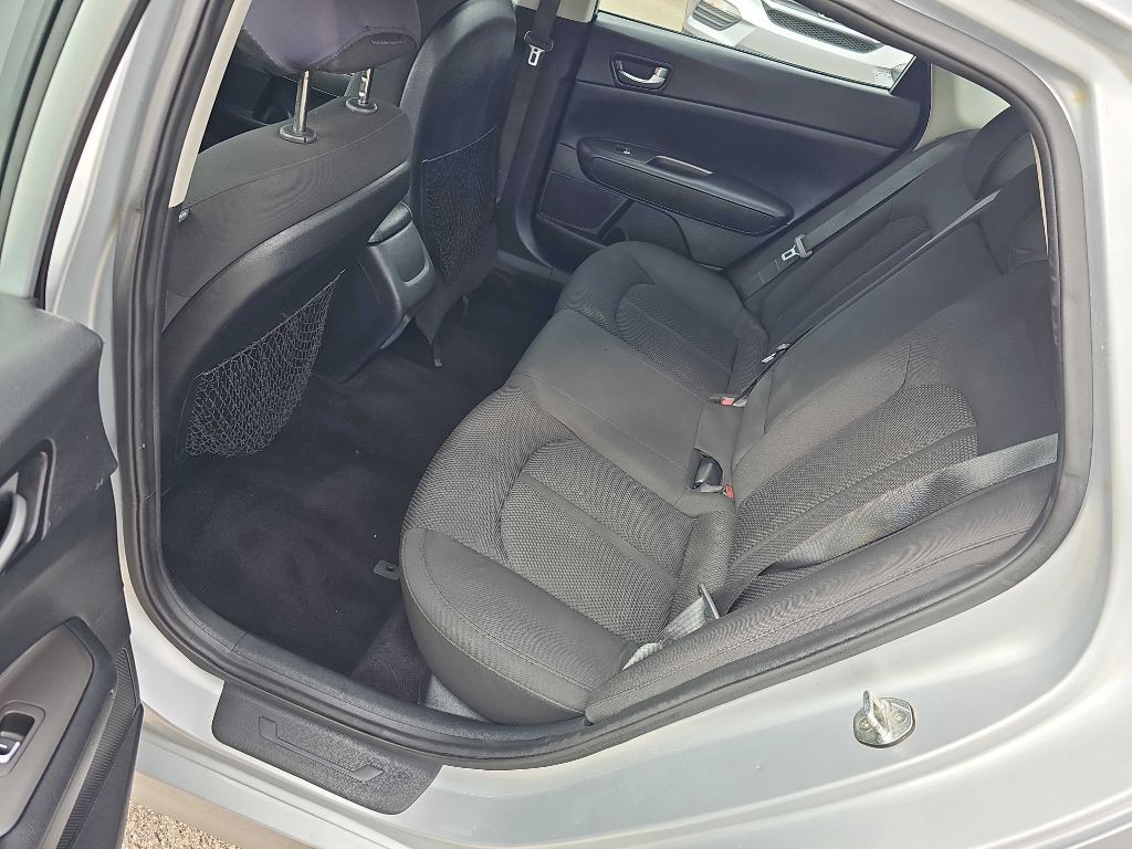 2019 Kia Optima Image 23