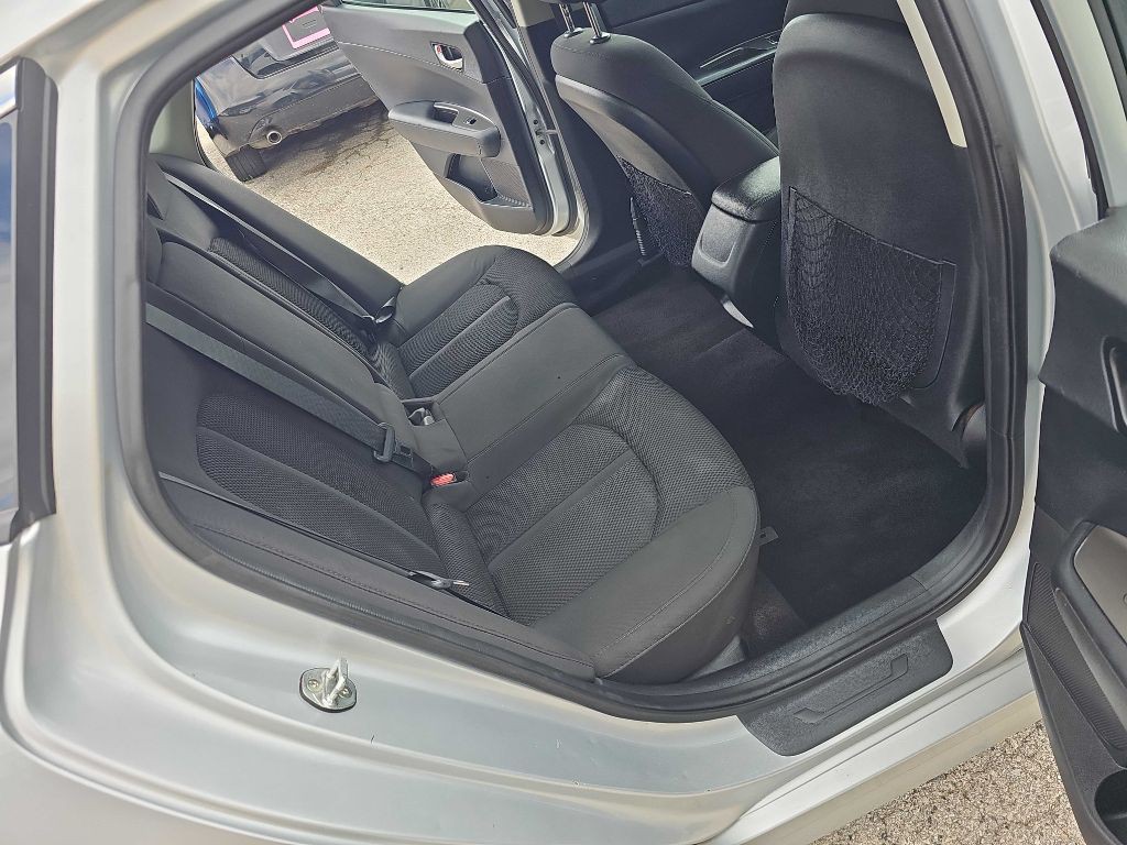 2019 Kia Optima Image 24