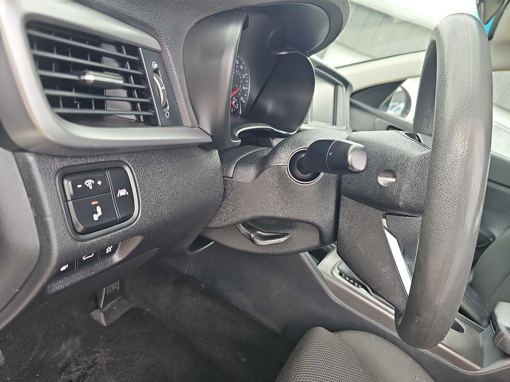 2019 Kia Optima Image 31