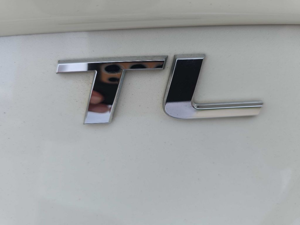 2010 Acura TL Image 16