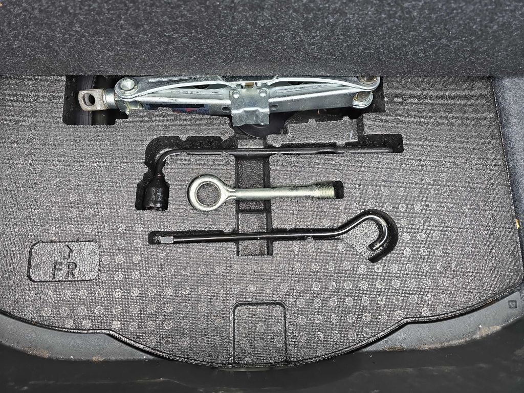 2010 Acura TL Image 25