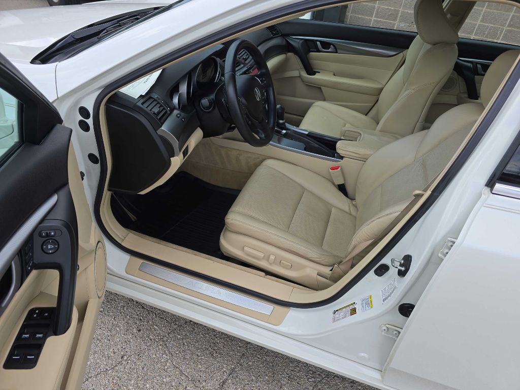 2010 Acura TL Image 30
