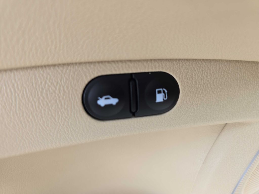 2010 Acura TL Image 44