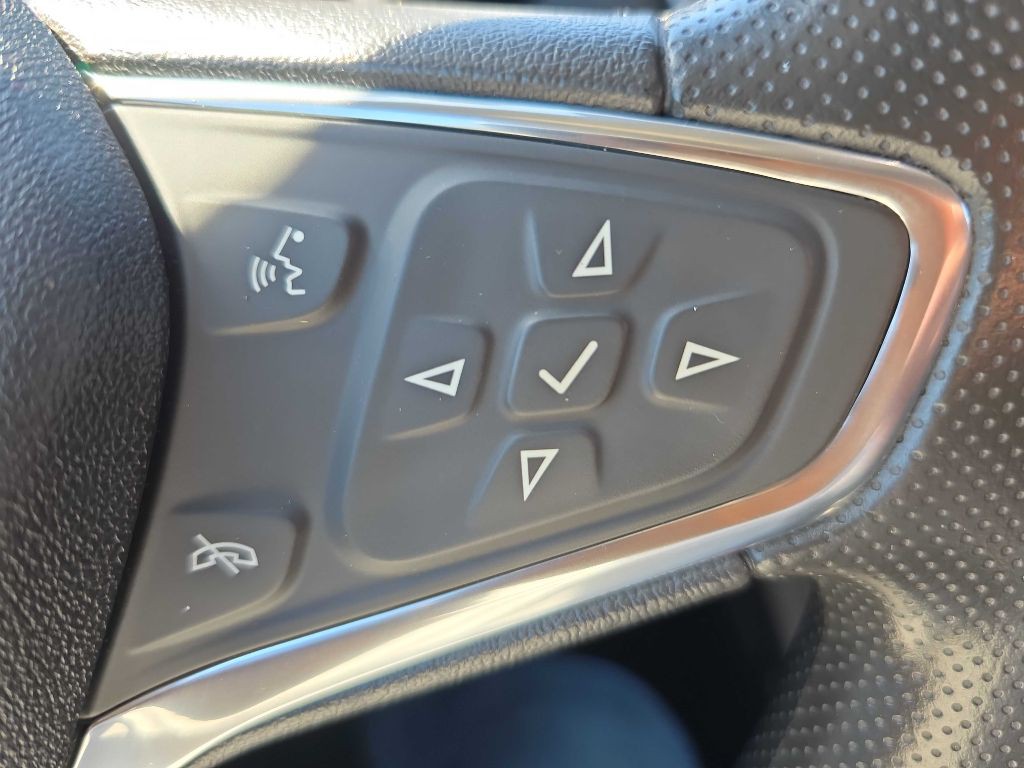 2020 Chevrolet Equinox Image 35