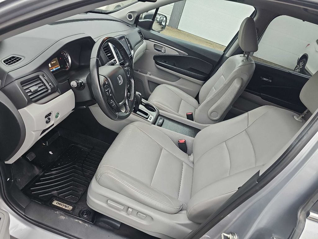 2016 Honda Pilot Image 17