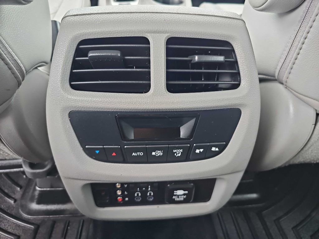 2016 Honda Pilot Image 28