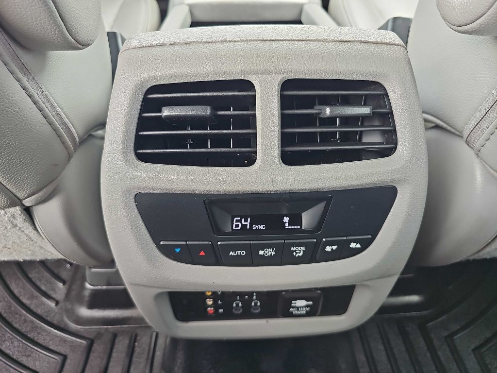 2016 Honda Pilot Image 50