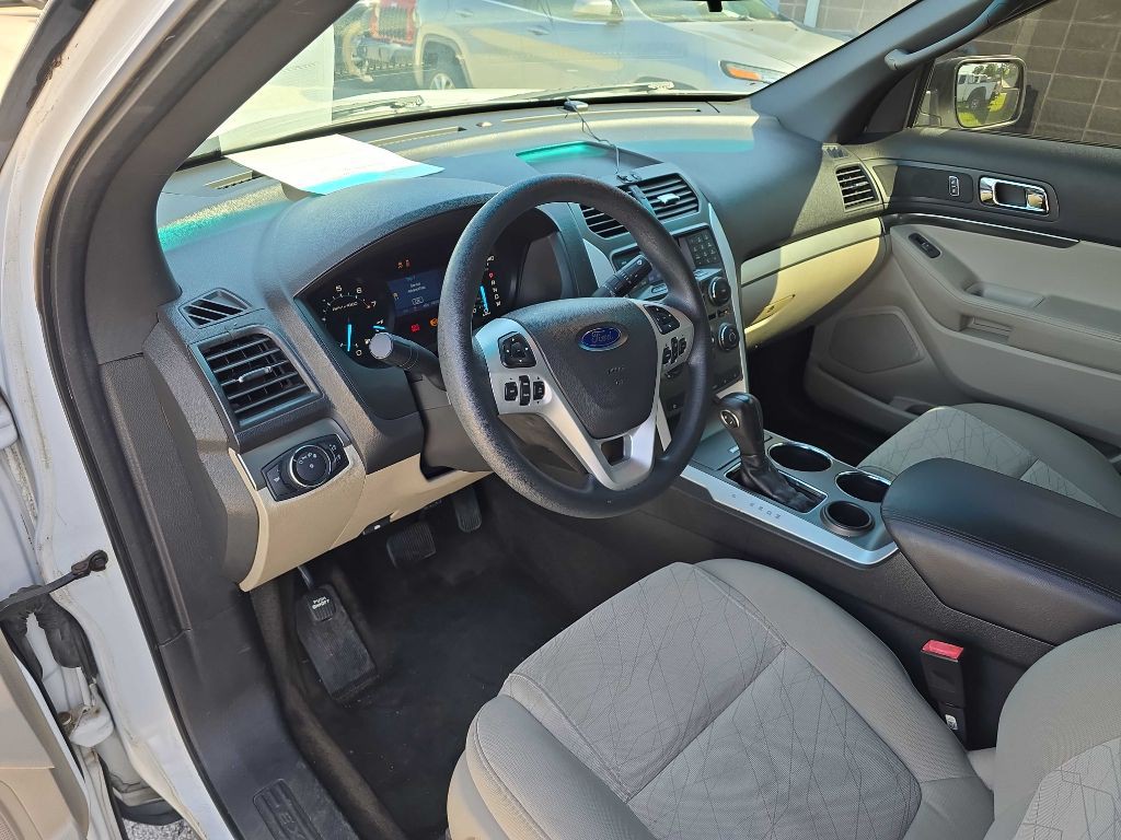 2014 Ford Explorer Image 17