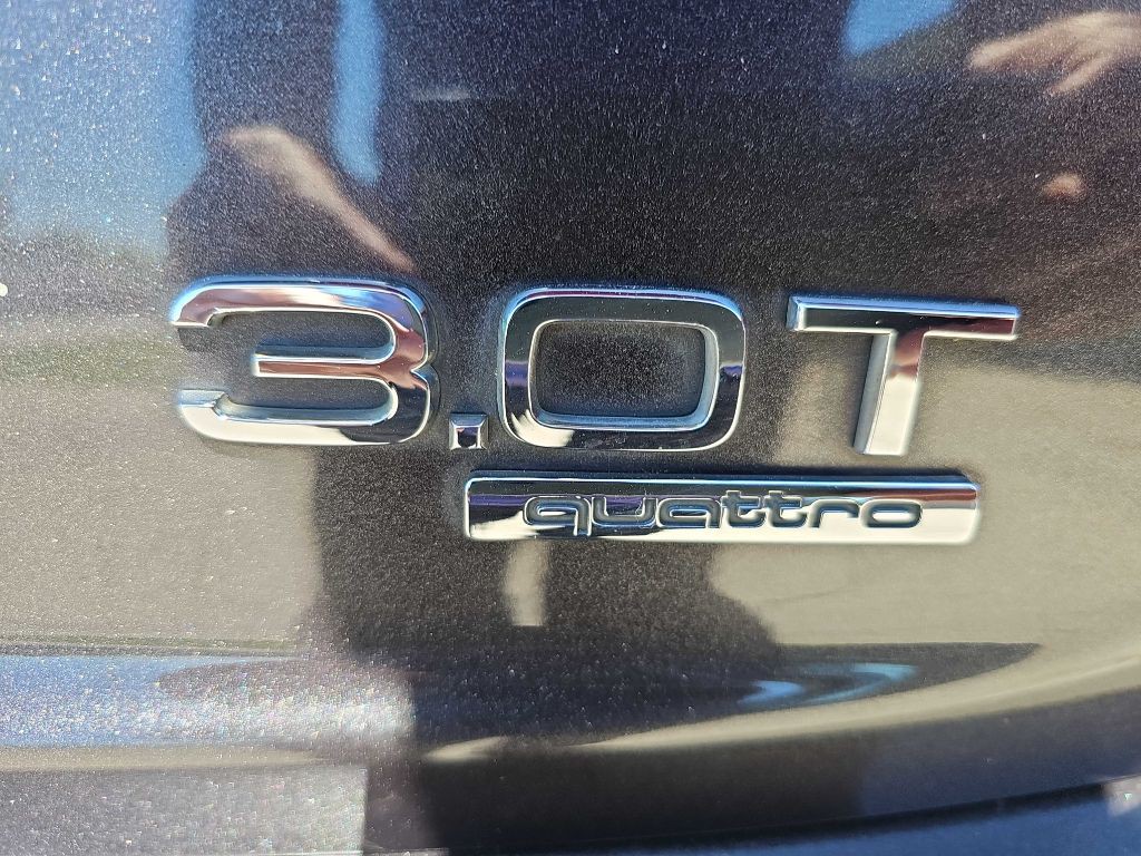 2015 Audi Q7 Image 12