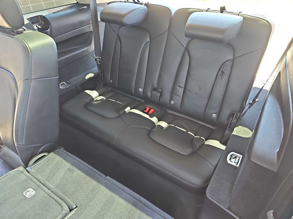 2015 Audi Q7 Image 35