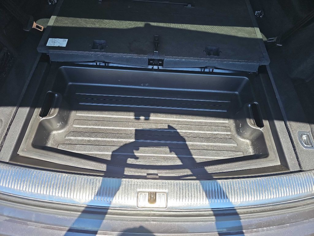 2015 Audi Q7 Image 45