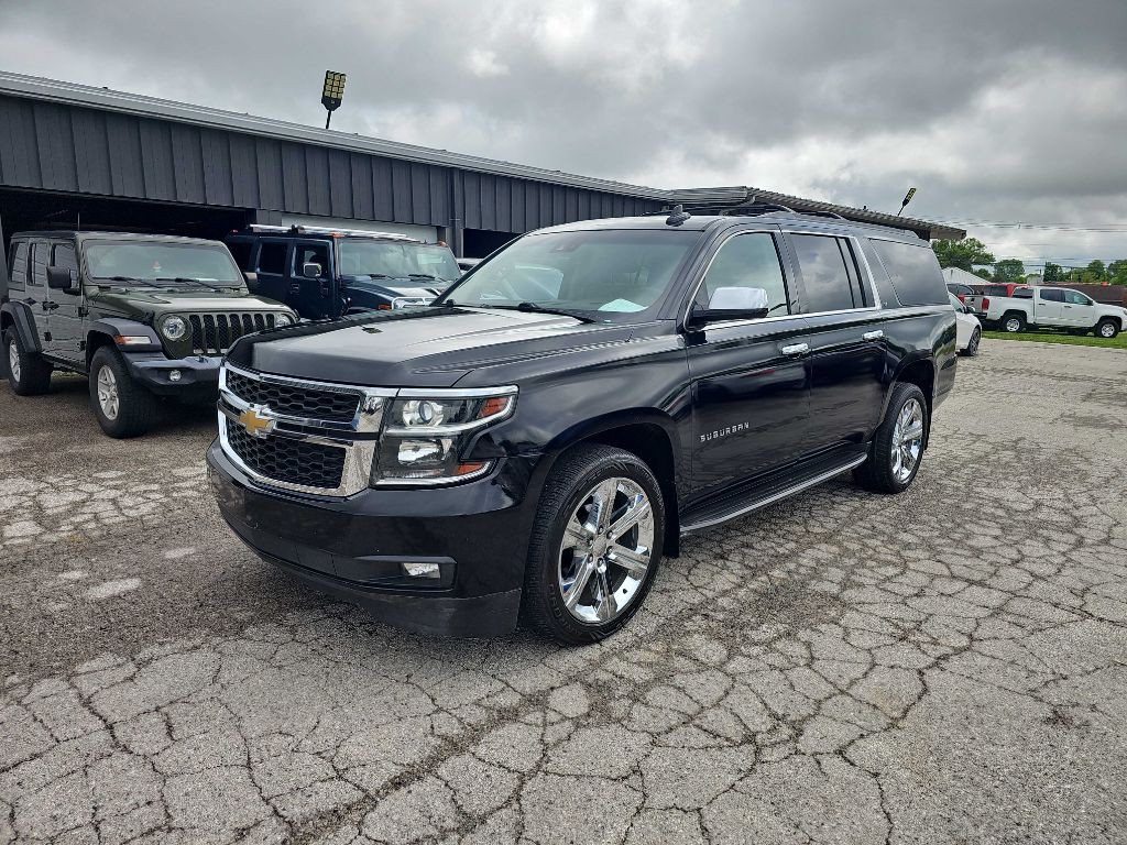 2015 Chevrolet Suburban Image 2