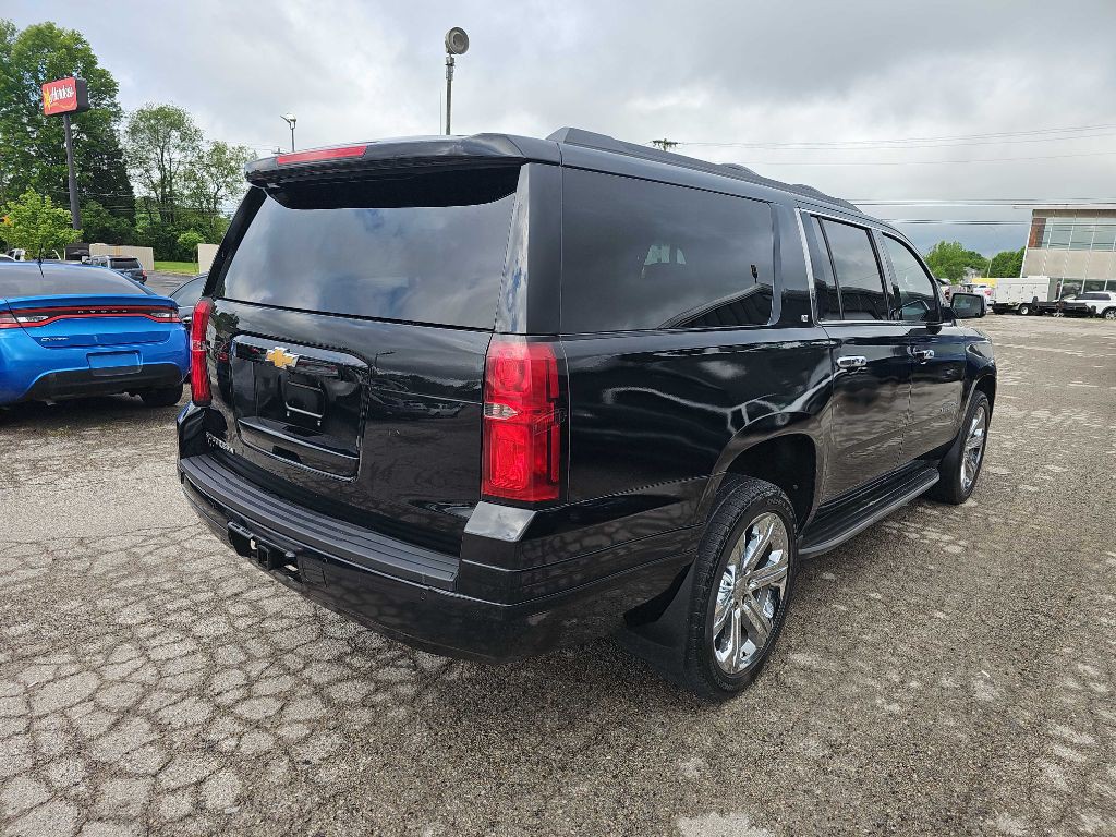 2015 Chevrolet Suburban Image 5