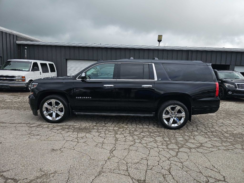 2015 Chevrolet Suburban Image 6