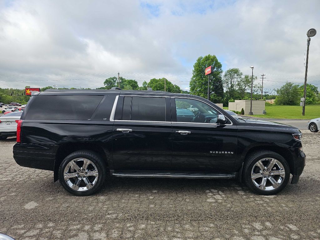 2015 Chevrolet Suburban Image 7