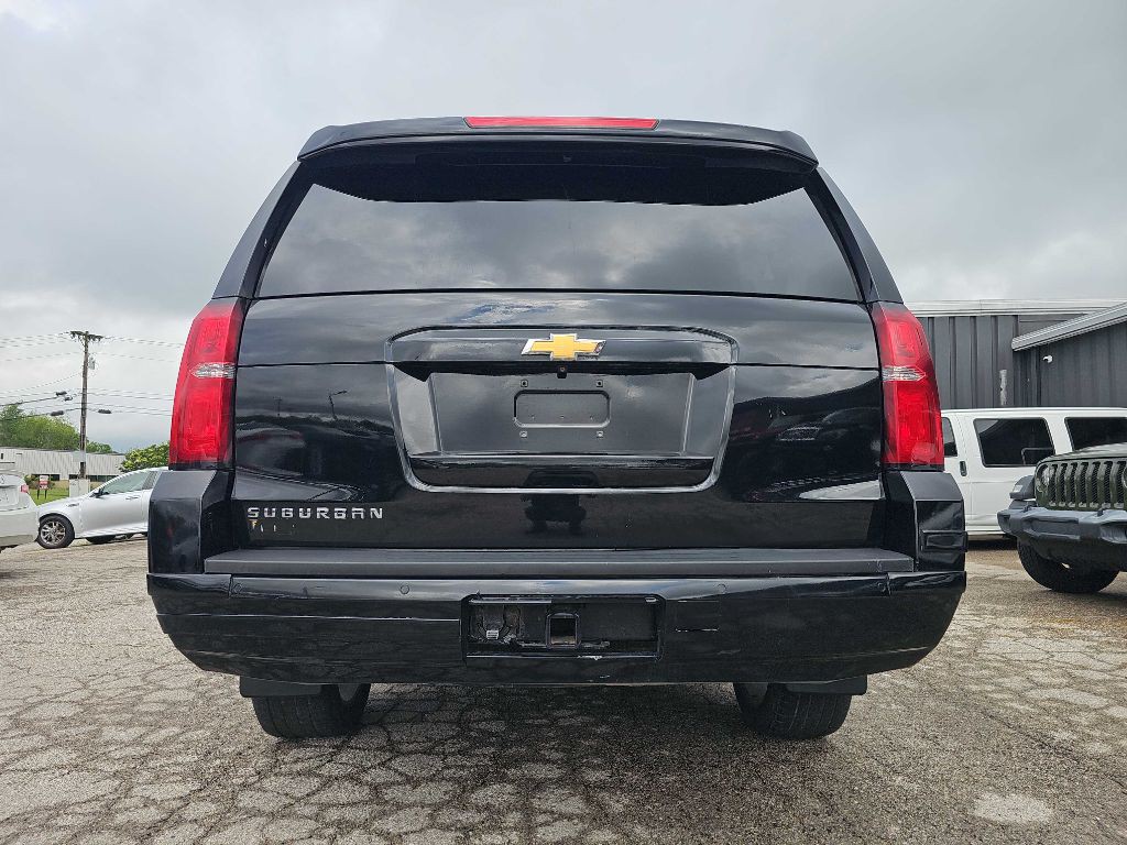 2015 Chevrolet Suburban Image 9