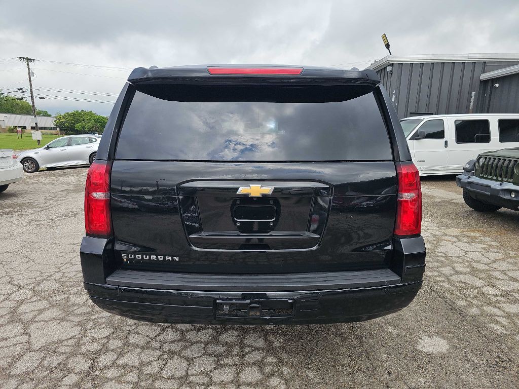 2015 Chevrolet Suburban Image 10