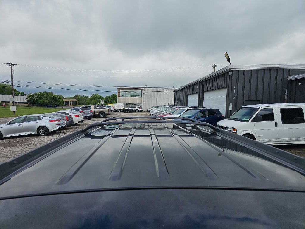 2015 Chevrolet Suburban Image 16