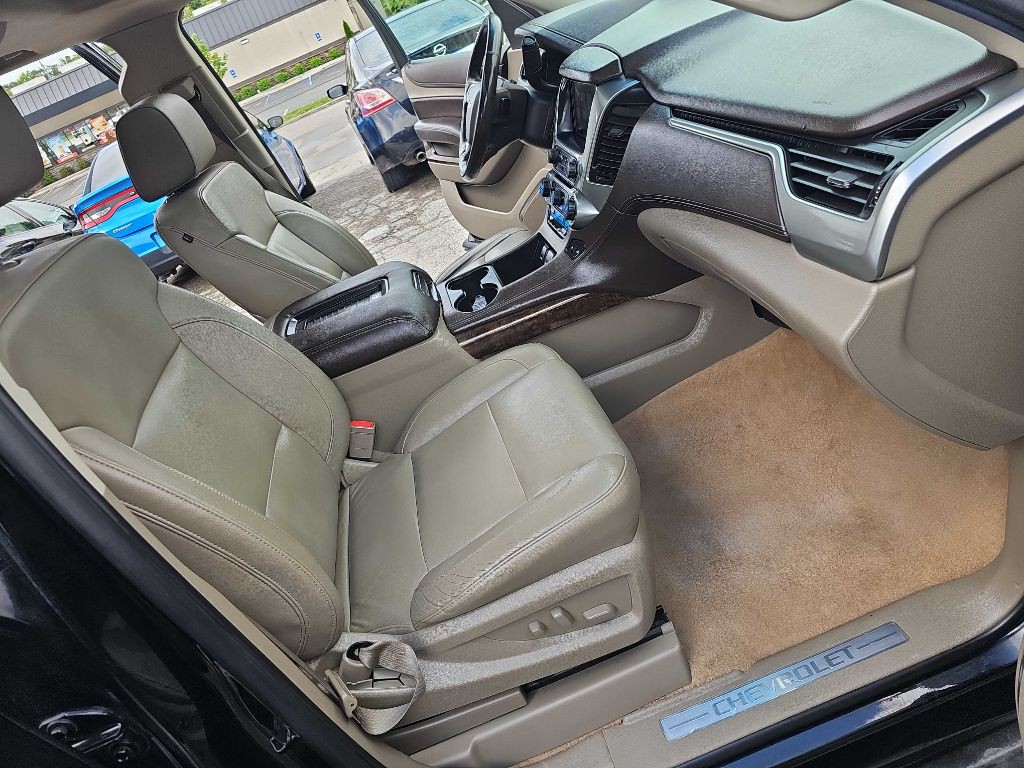 2015 Chevrolet Suburban Image 31