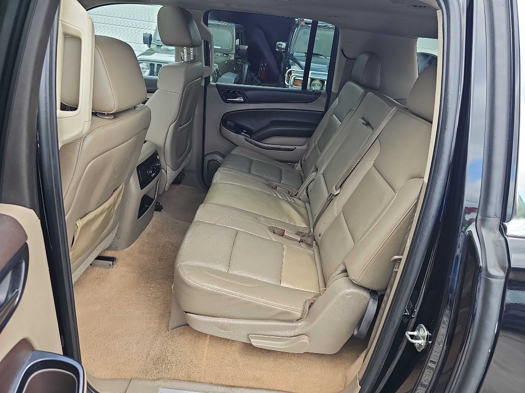 2015 Chevrolet Suburban Image 35