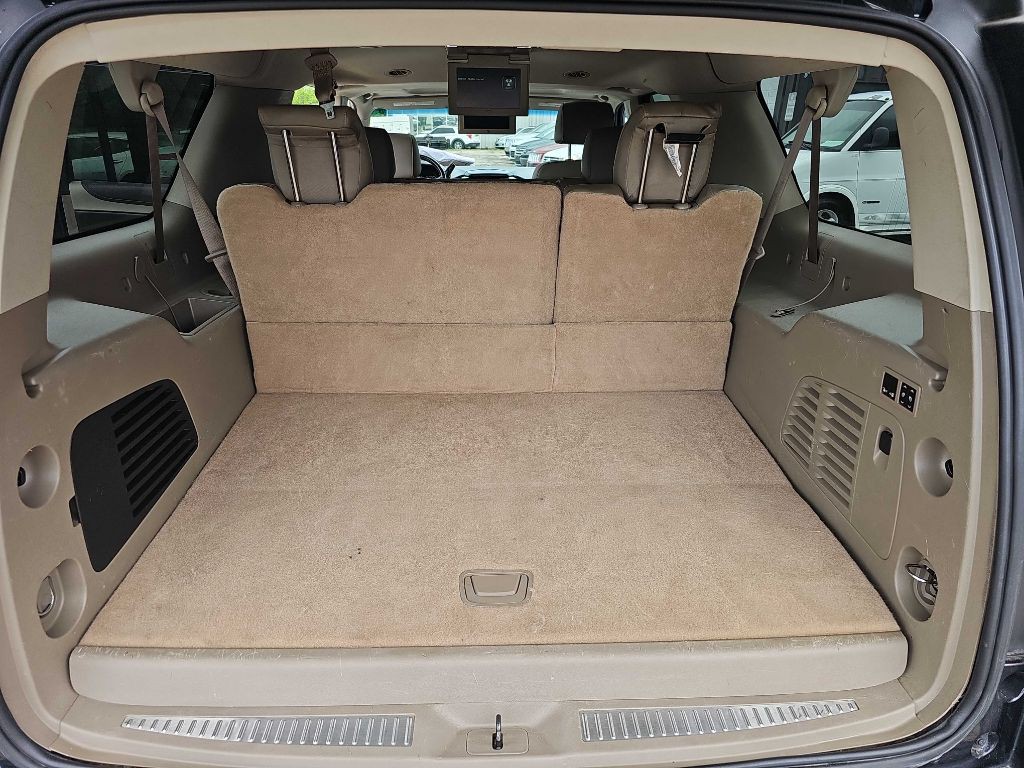 2015 Chevrolet Suburban Image 38