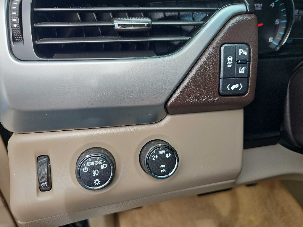 2015 Chevrolet Suburban Image 50