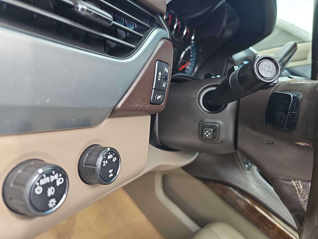 2015 Chevrolet Suburban Image 51