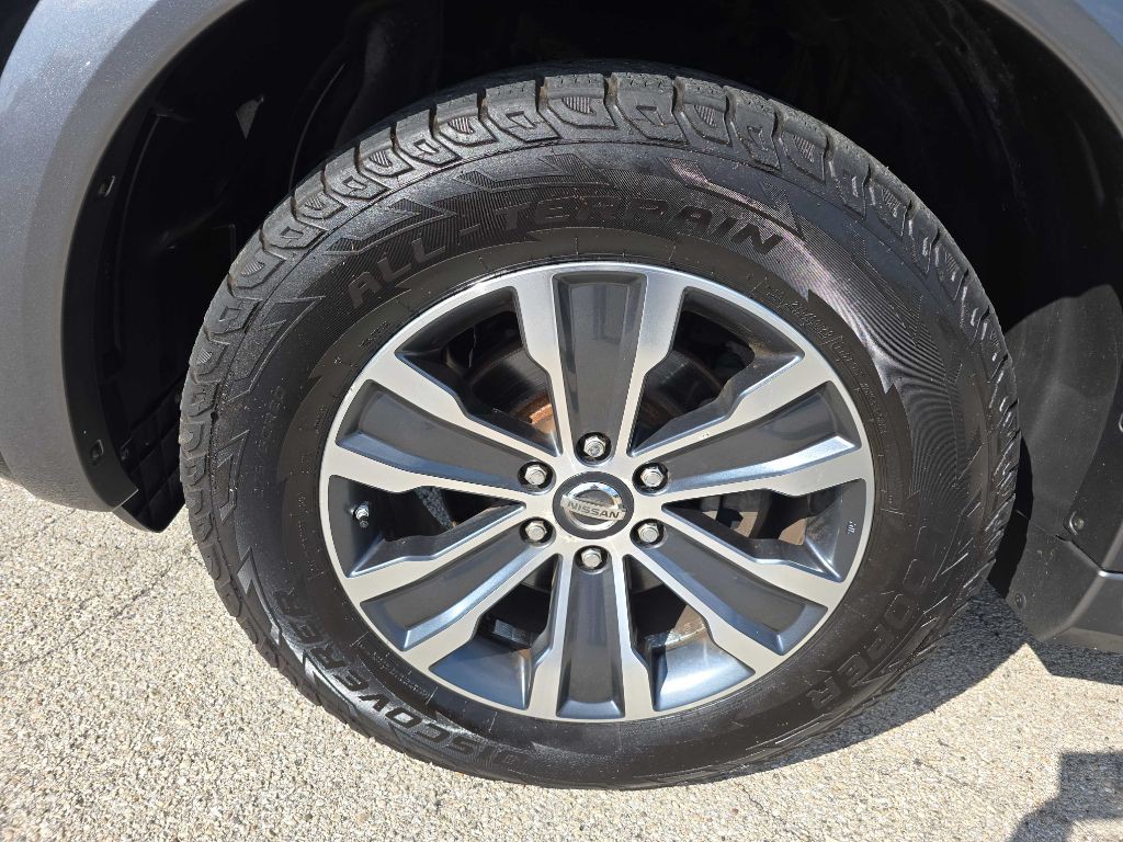 2018 Nissan Armada Image 18