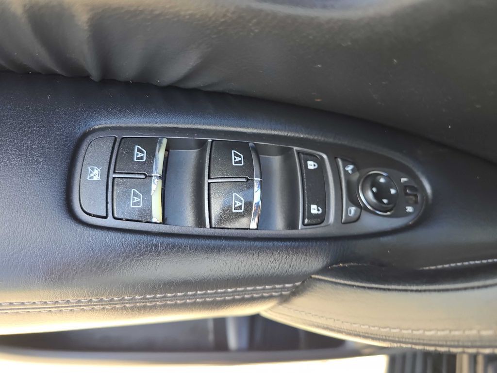 2018 Nissan Armada Image 44