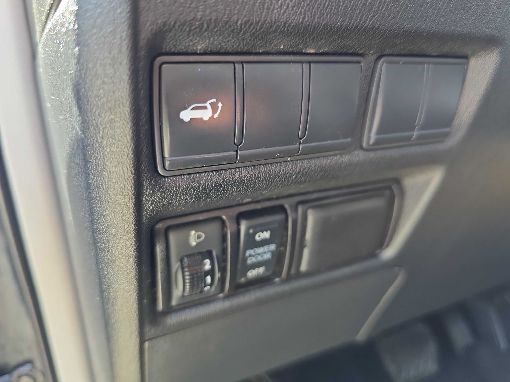 2018 Nissan Armada Image 46