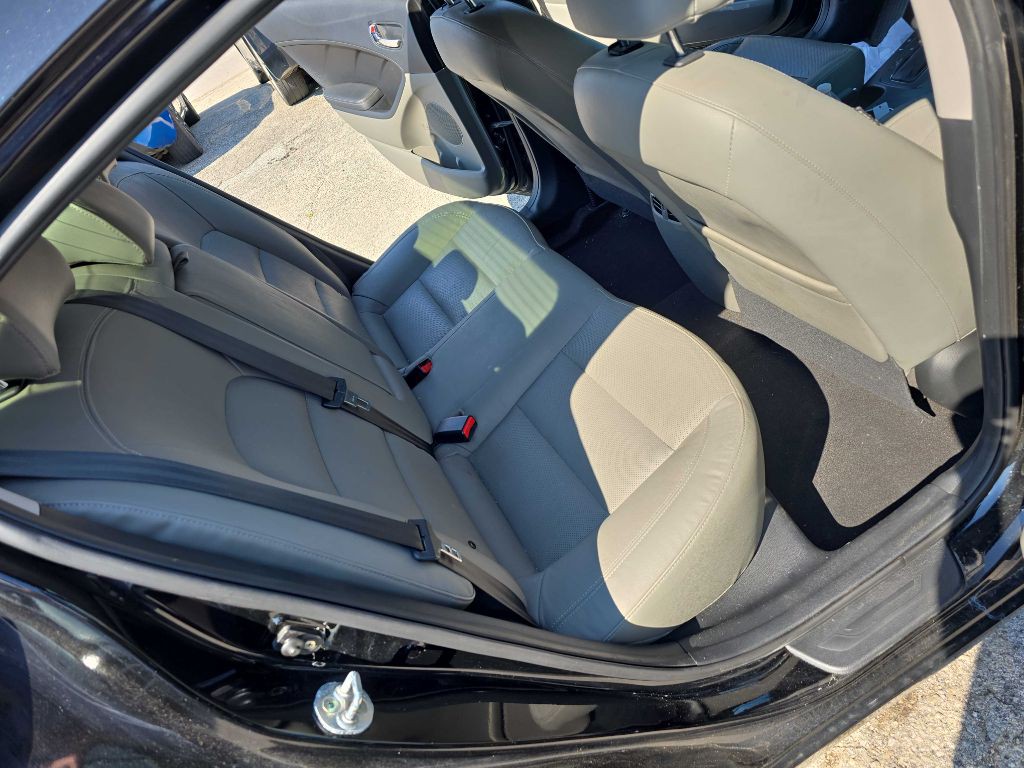 2015 Kia Forte Image 24