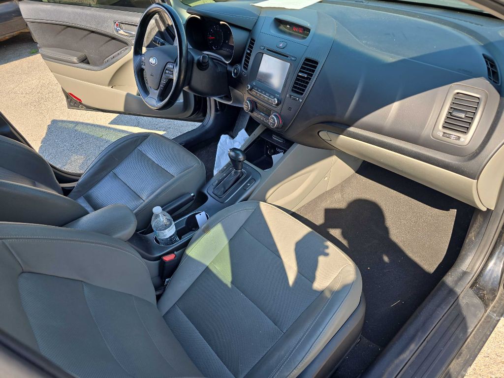 2015 Kia Forte Image 25