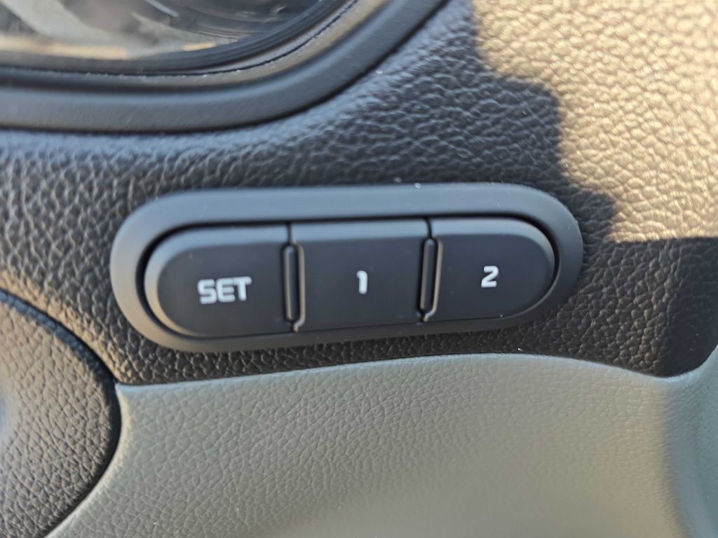2015 Kia Forte Image 32
