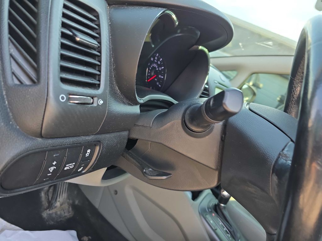 2015 Kia Forte Image 36