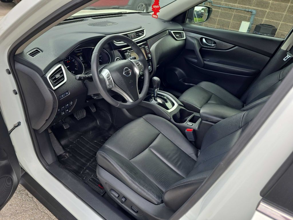 2015 Nissan Rogue Image 24