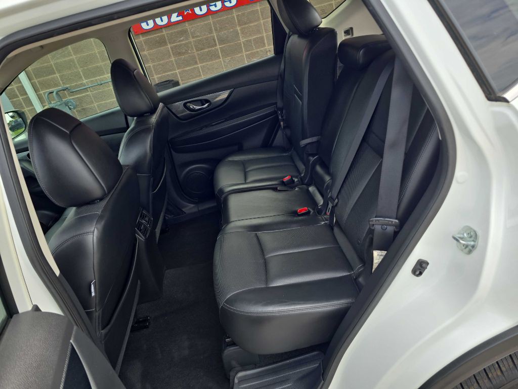 2015 Nissan Rogue Image 26