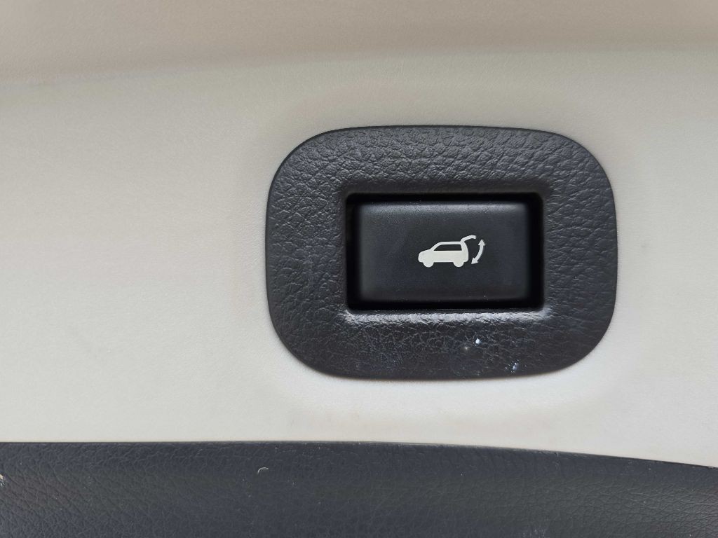 2015 Nissan Rogue Image 33