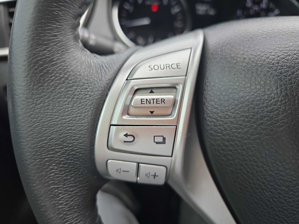 2015 Nissan Rogue Image 43