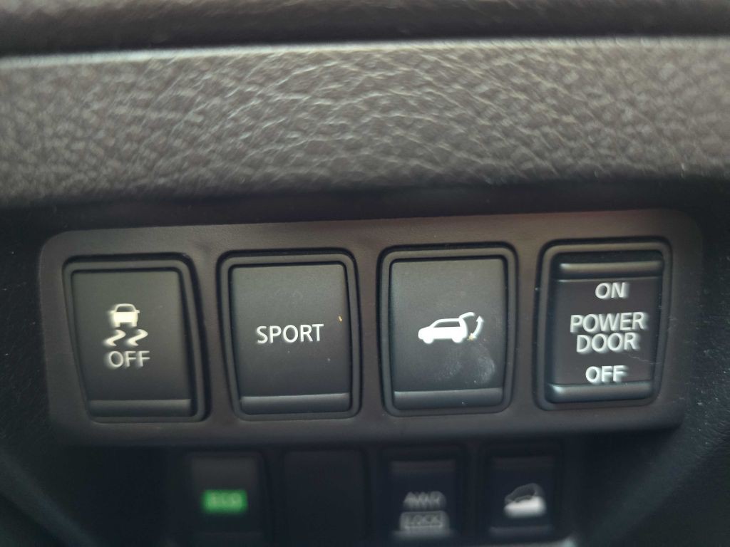 2015 Nissan Rogue Image 73