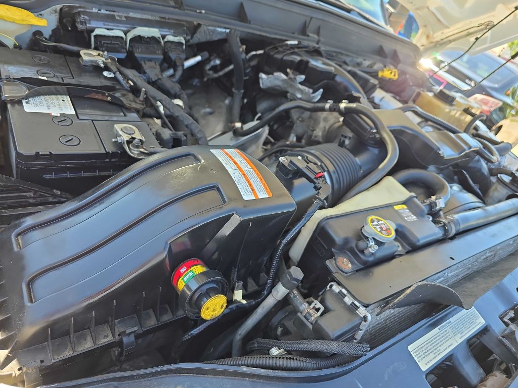 2012 Ford F-350 Image 25