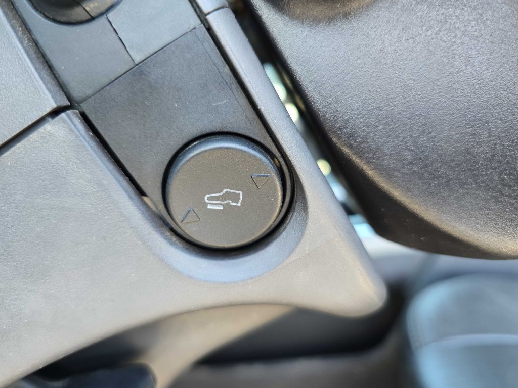 2012 Ford F-350 Image 43