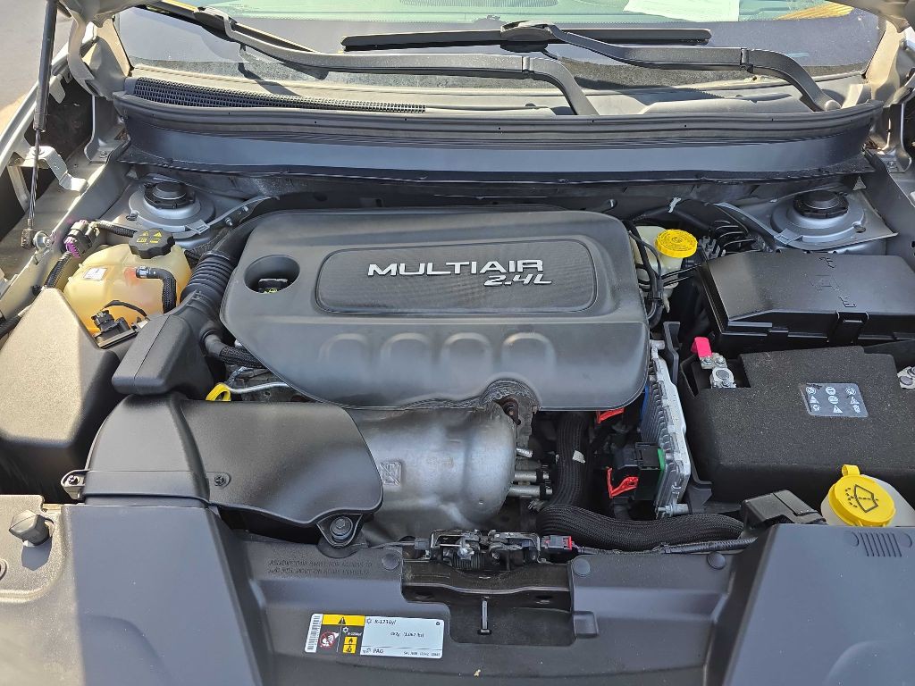 2014 Jeep Cherokee Image 16
