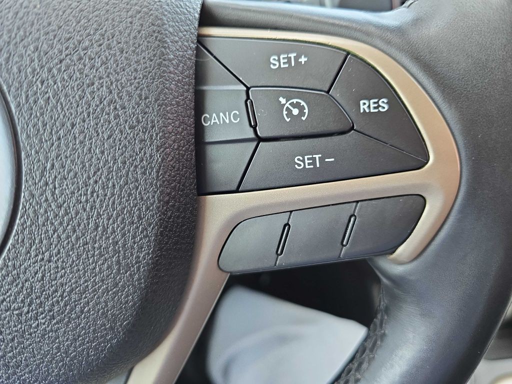 2014 Jeep Cherokee Image 36