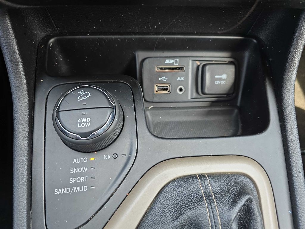 2014 Jeep Cherokee Image 43