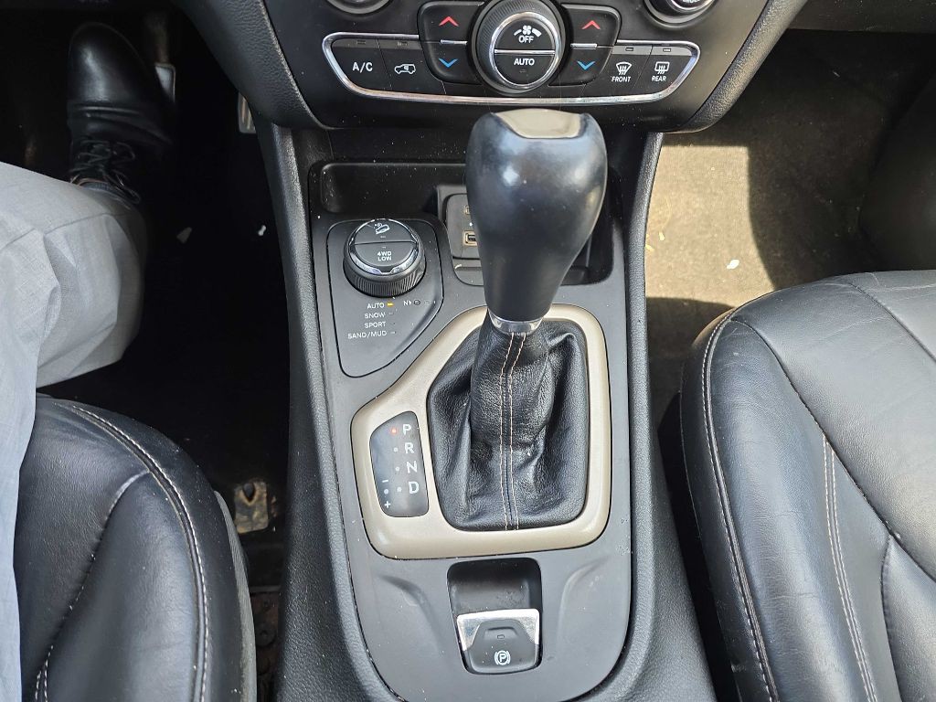 2014 Jeep Cherokee Image 44