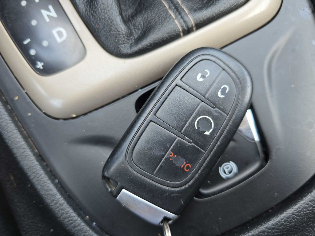 2014 Jeep Cherokee Image 48