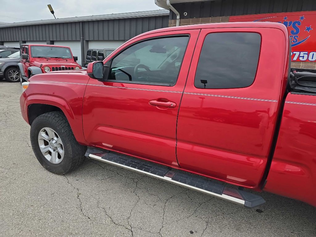 2019 Toyota Tacoma Image 11